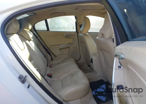 2015 Volvo S60 T5 Premier из США, поврежденный, VIN YV140MFKXF1346071